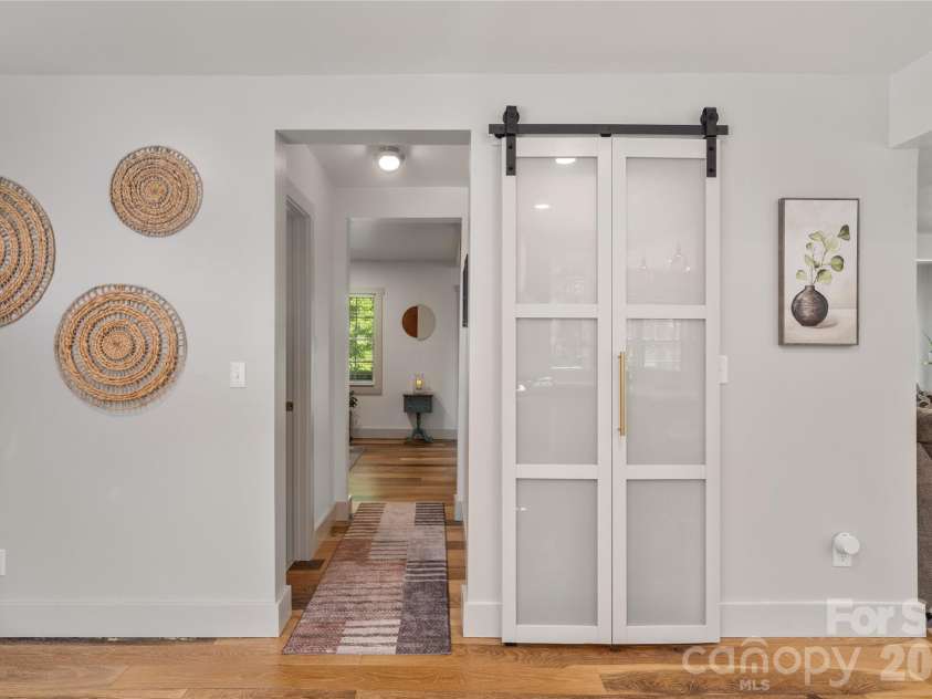 19 Chipping Green Drive, Arden, NC 28704.  MLS# CAR4378593, YatesRealty ID 24321. 