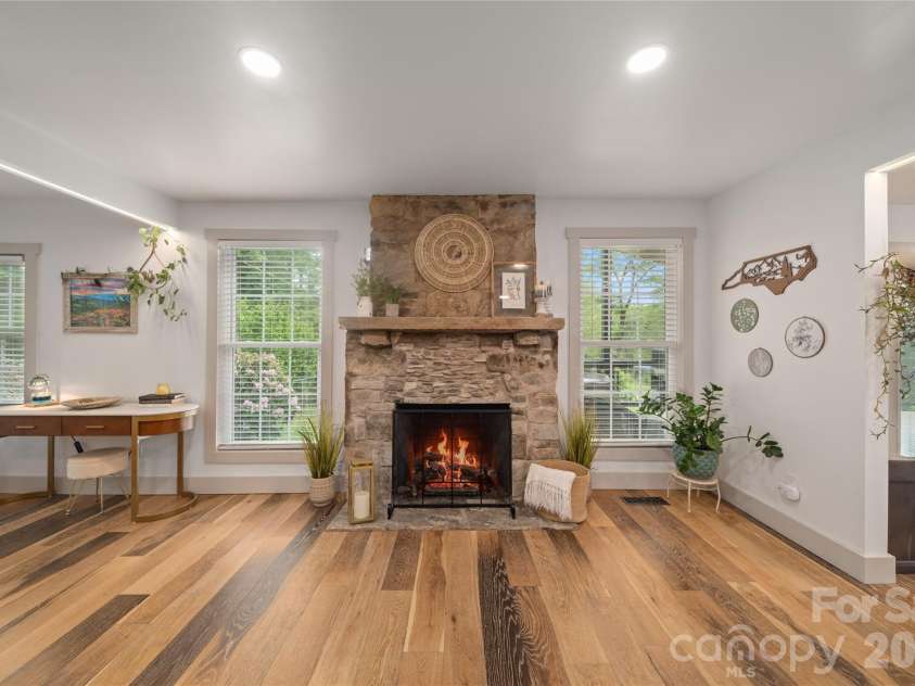 19 Chipping Green Drive, Arden, NC 28704.  MLS# CAR4378593, YatesRealty ID 24321. 