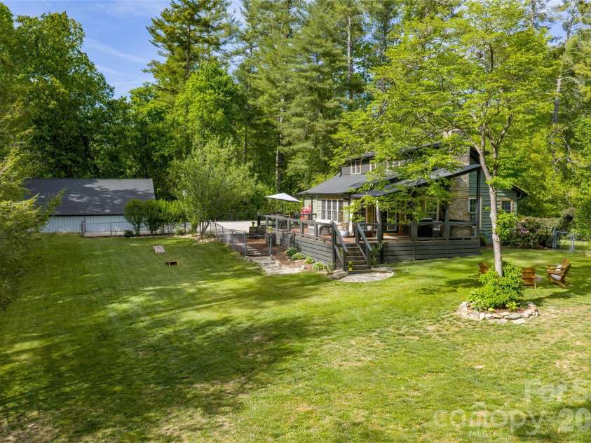 19 Chipping Green Drive, Arden, NC 28704.  MLS# CAR4378593, YatesRealty ID 24321. 