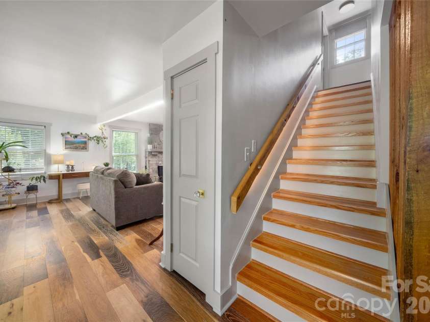 19 Chipping Green Drive, Arden, NC 28704.  MLS# CAR4378593, YatesRealty ID 24321. 