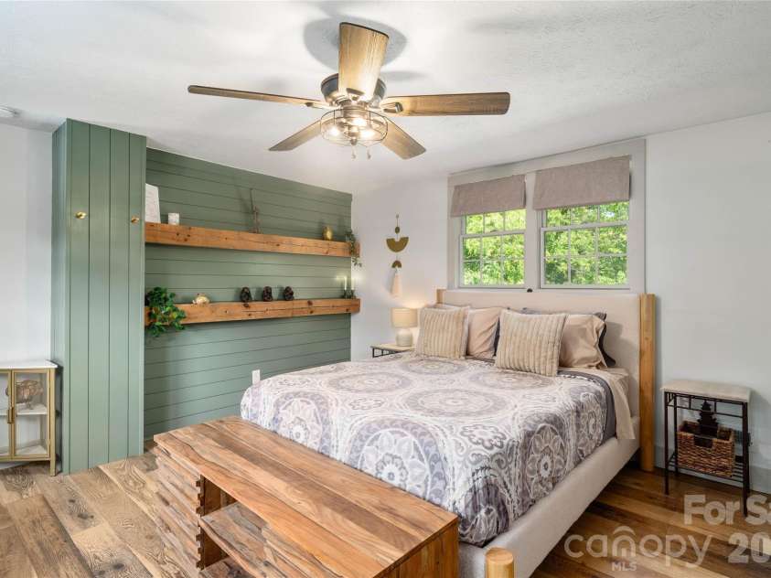 19 Chipping Green Drive, Arden, NC 28704.  MLS# CAR4378593, YatesRealty ID 24321. 