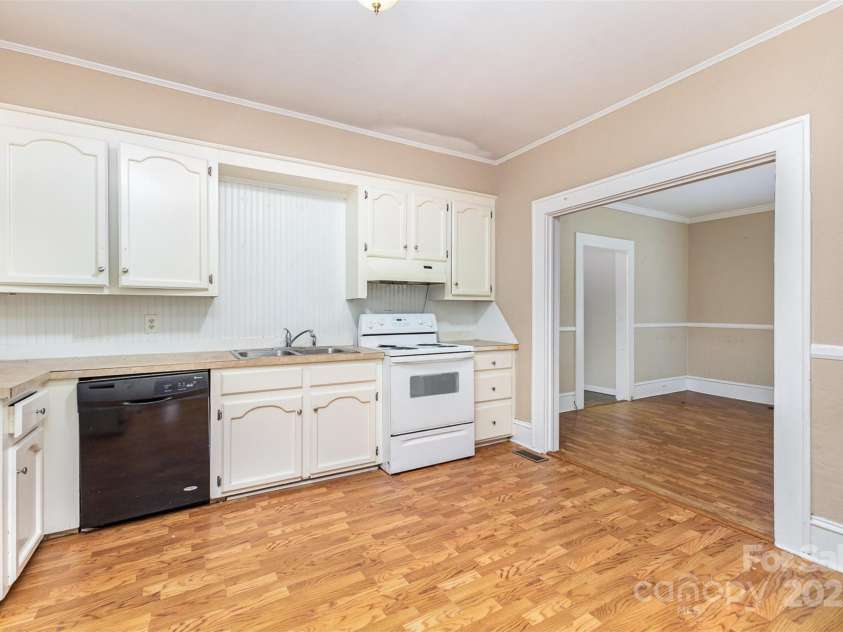 210 Tuckaseege Road, Mount Holly, NC 28120.  MLS# CAR4276694, YatesRealty ID 24322. 