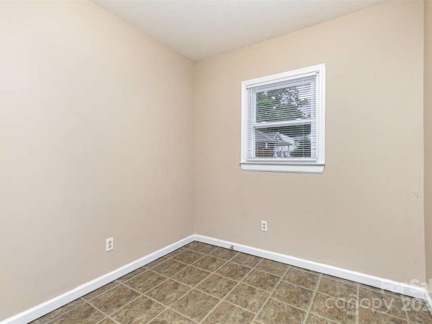 210 Tuckaseege Road, Mount Holly, NC 28120.  MLS# CAR4276694, YatesRealty ID 24322. 