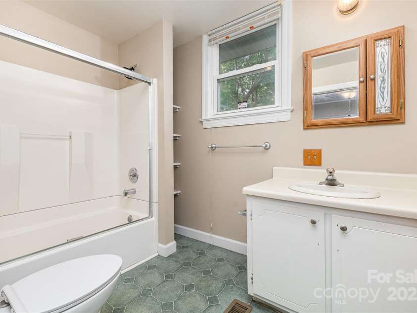 210 Tuckaseege Road, Mount Holly, NC 28120.  MLS# CAR4276694, YatesRealty ID 24322. 