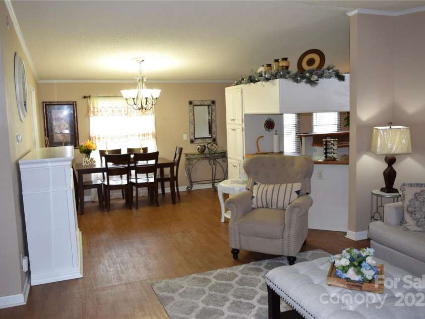 225 Emmett Street, Rock Hill, SC 29730.  MLS# CAR4278480, YatesRealty ID 24324. 