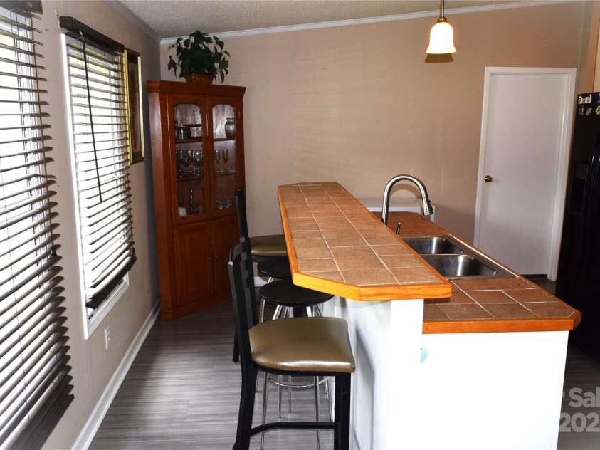 225 Emmett Street, Rock Hill, SC 29730.  MLS# CAR4278480, YatesRealty ID 24324. 
