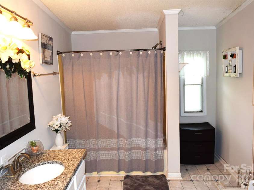 225 Emmett Street, Rock Hill, SC 29730.  MLS# CAR4278480, YatesRealty ID 24324. 