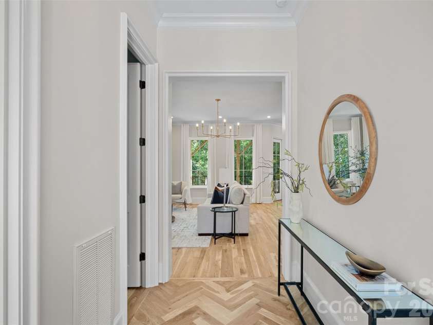 709 Norris Avenue, Charlotte, NC 28206.  MLS# CAR4380495, YatesRealty ID 24324. 