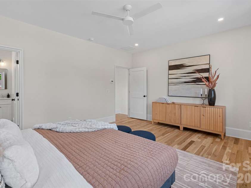 709 Norris Avenue, Charlotte, NC 28206.  MLS# CAR4380495, YatesRealty ID 24324. Designed for comfort