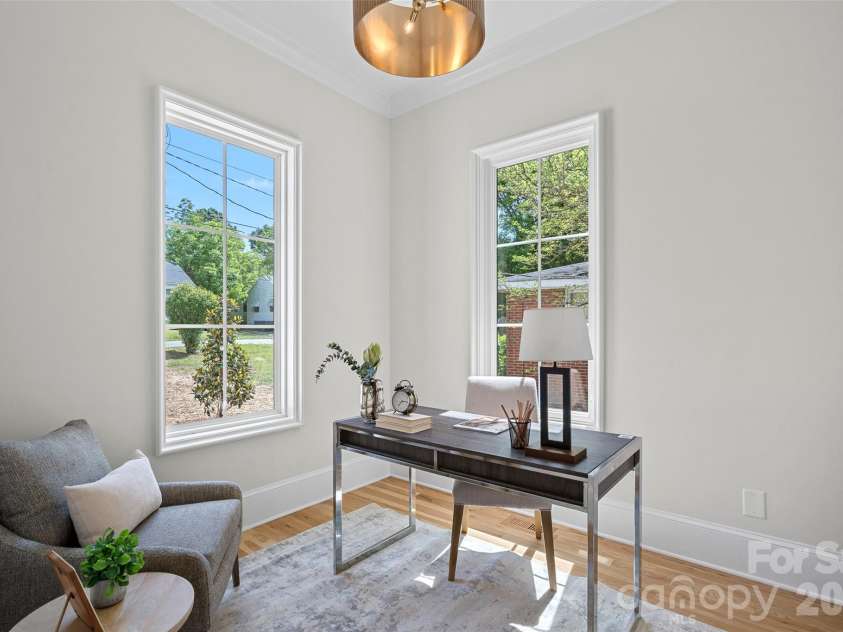 709 Norris Avenue, Charlotte, NC 28206.  MLS# CAR4380495, YatesRealty ID 24324. Private front office