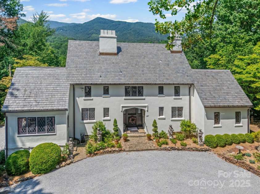 287 Pacolet Ridge Lane, Tryon, NC 28782.  MLS# CAR4269055, YatesRealty ID 24326. 