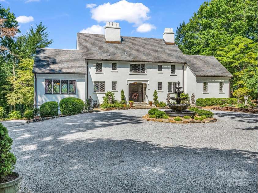 287 Pacolet Ridge Lane, Tryon, NC 28782.  MLS# CAR4269055, YatesRealty ID 24326. 