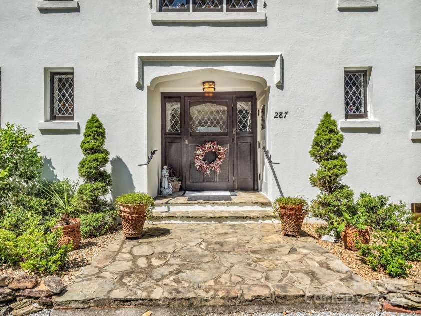 287 Pacolet Ridge Lane, Tryon, NC 28782.  MLS# CAR4269055, YatesRealty ID 24326. 