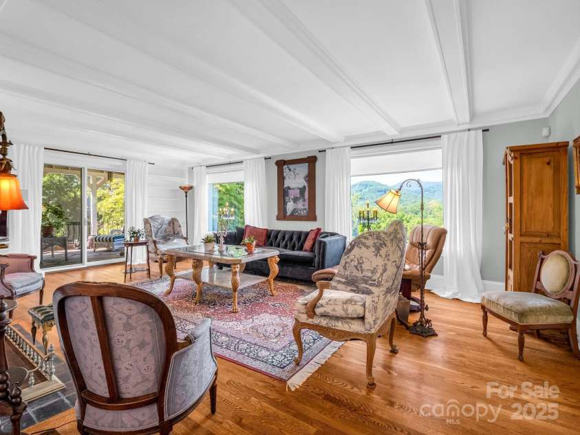 287 Pacolet Ridge Lane, Tryon, NC 28782.  MLS# CAR4269055, YatesRealty ID 24326. 