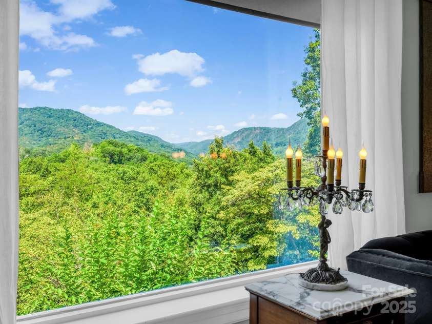 287 Pacolet Ridge Lane, Tryon, NC 28782.  MLS# CAR4269055, YatesRealty ID 24326. 