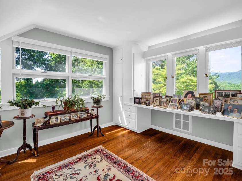 287 Pacolet Ridge Lane, Tryon, NC 28782.  MLS# CAR4269055, YatesRealty ID 24326. 