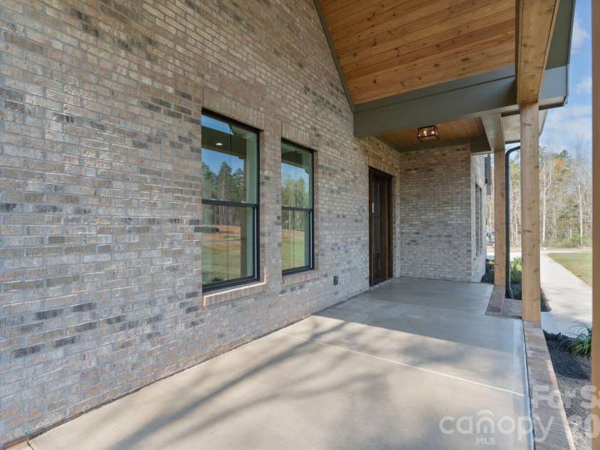 568 Longleaf Pine Lane, Clover, SC 29710.  MLS# CAR4363289, YatesRealty ID 24326. Front Porch