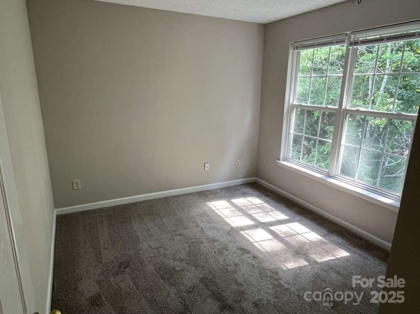 3617 Betterton Lane, Charlotte, NC 28269.  MLS# CAR4274899, YatesRealty ID 24327. 