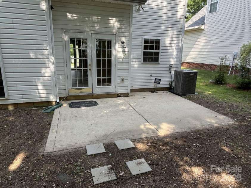 3617 Betterton Lane, Charlotte, NC 28269.  MLS# CAR4274899, YatesRealty ID 24327. 