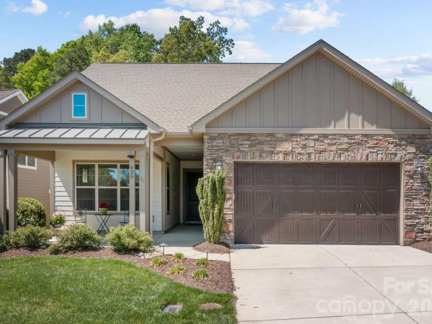 620 Tallulah Falls Drive, Denver, NC 28037.  MLS# CAR4368529, YatesRealty ID 24327. 