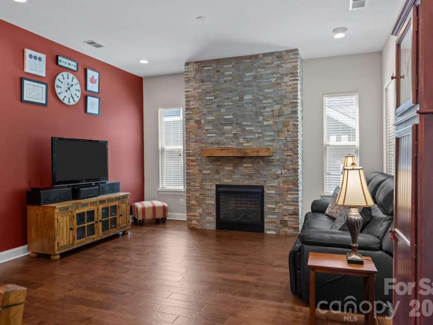 620 Tallulah Falls Drive, Denver, NC 28037.  MLS# CAR4368529, YatesRealty ID 24327. 
