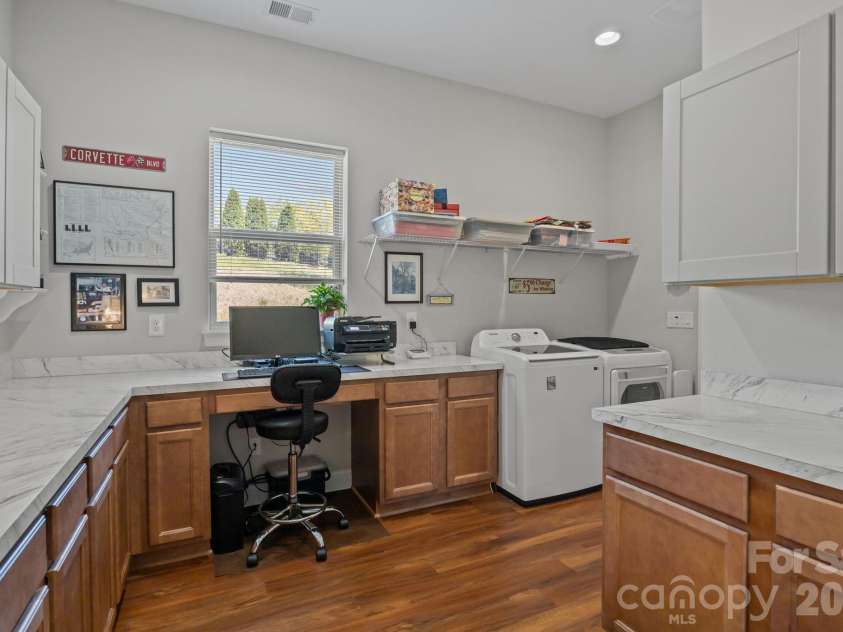 620 Tallulah Falls Drive, Denver, NC 28037.  MLS# CAR4368529, YatesRealty ID 24327. Smart space w/ tons of cabinets/storage