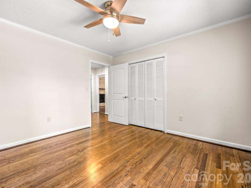 113 Chestnut Road, Landrum, SC 29356.  MLS# CAR4382375, YatesRealty ID 24329. 