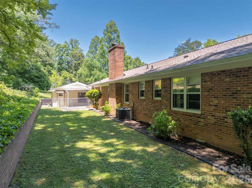 113 Chestnut Road, Landrum, SC 29356.  MLS# CAR4382375, YatesRealty ID 24329. 