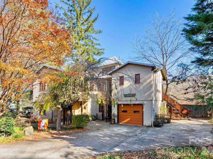 297 Hillside Street, Asheville, NC 28801.  MLS# CAR4326762, YatesRealty ID 2433. View from Lee St