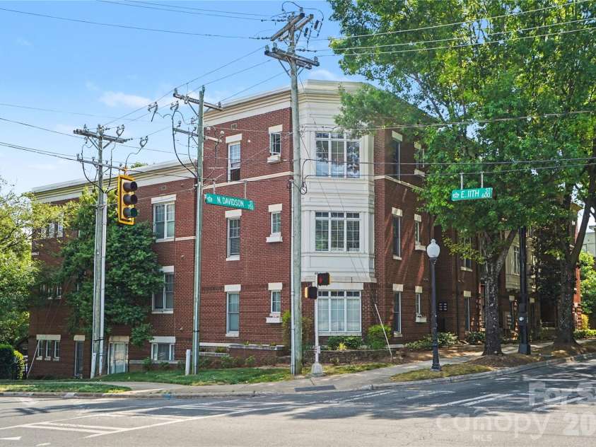 780 Davidson Street, Charlotte, NC 28202.  MLS# CAR4373043, YatesRealty ID 24330. 