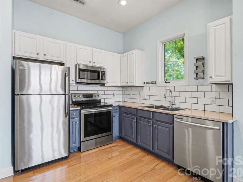 780 Davidson Street, Charlotte, NC 28202.  MLS# CAR4373043, YatesRealty ID 24330. 