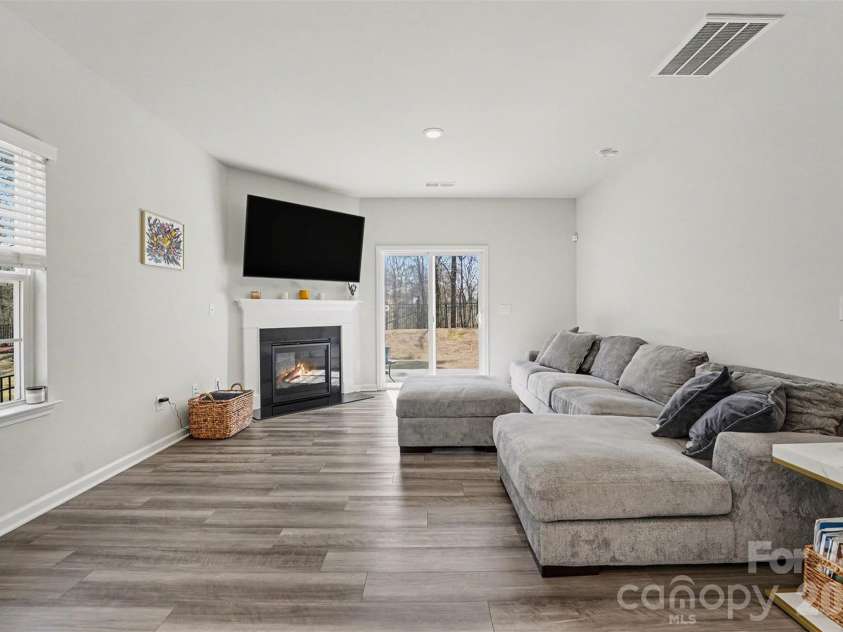 210 Eden Avenue, Mooresville, NC 28115.  MLS# CAR4358395, YatesRealty ID 24331. 