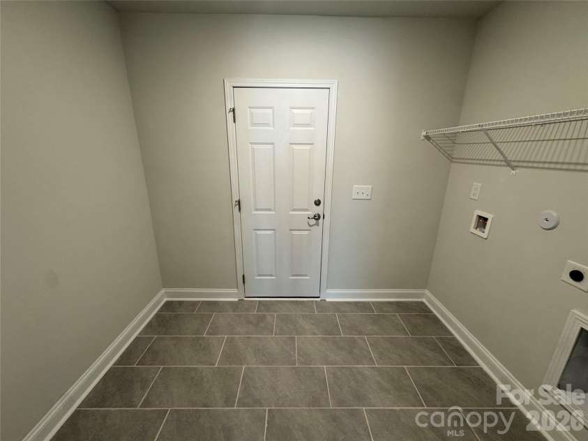 1606 Autumn Lane, York, SC 29745.  MLS# CAR4384728, YatesRealty ID 24333. Laundry room