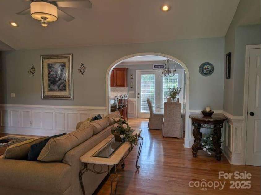 1764 Pipers Ridge Circle, Conover, NC 28613.  MLS# CAR4273516, YatesRealty ID 24333. 