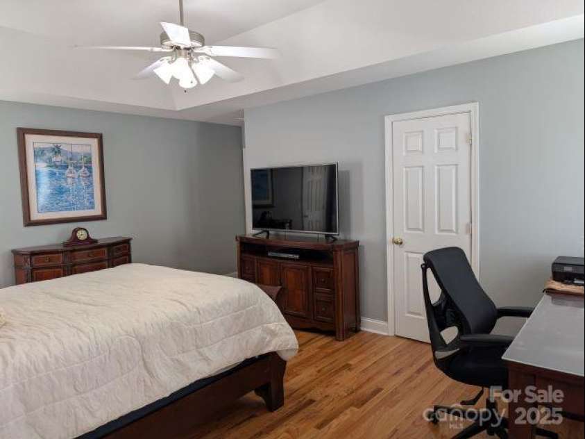 1764 Pipers Ridge Circle, Conover, NC 28613.  MLS# CAR4273516, YatesRealty ID 24333. 