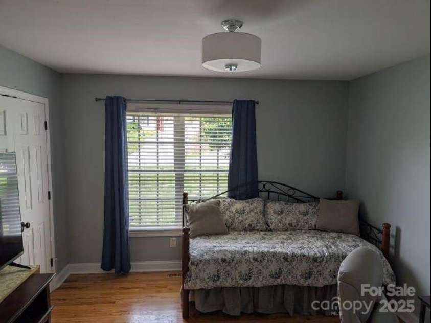1764 Pipers Ridge Circle, Conover, NC 28613.  MLS# CAR4273516, YatesRealty ID 24333. 