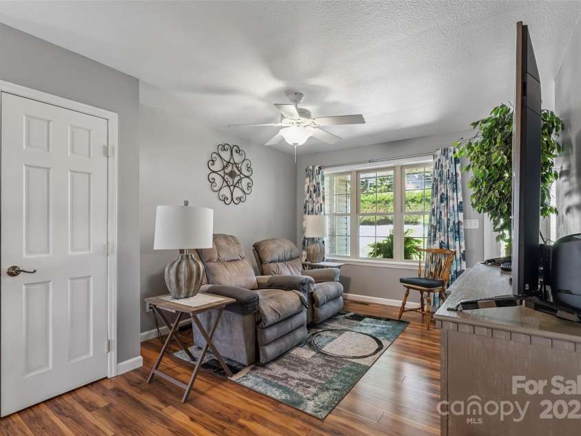 862 Asbury Road, Candler, NC 28715.  MLS# CAR4275719, YatesRealty ID 24339. Living Room