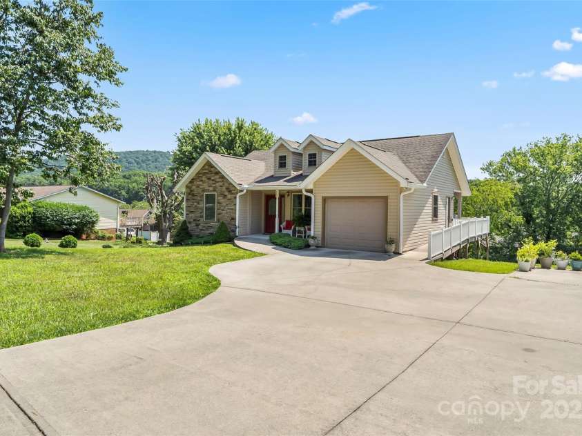 862 Asbury Road, Candler, NC 28715.  MLS# CAR4275719, YatesRealty ID 24339. Plenty of parking