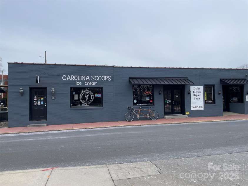 1108 Cone Avenue, Pineville, NC 28134.  MLS# CAR4216295, YatesRealty ID 2434. 