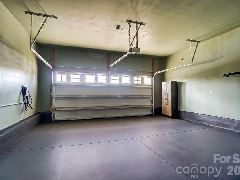 11203 Chapeclane Road, Charlotte, NC 28278.  MLS# CAR4341157, YatesRealty ID 2434. 