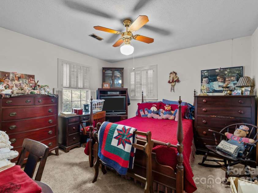 1214 Hawthorne Road, Lancaster, SC 29720.  MLS# CAR4324625, YatesRealty ID 2434. 