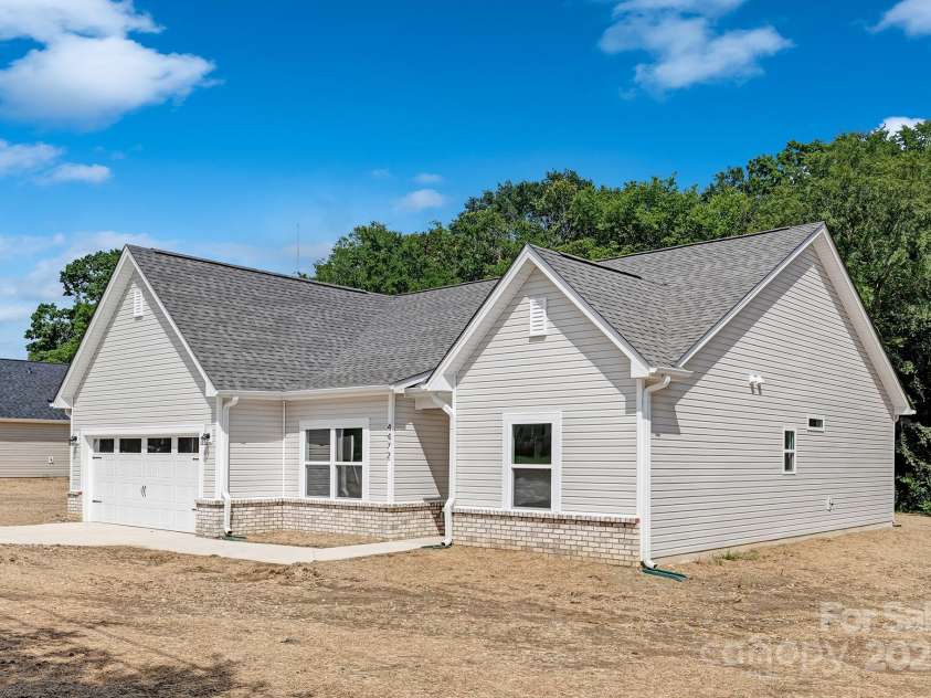 4478 Pebblebrook Circle, Concord, NC 28027.  MLS# CAR4278801, YatesRealty ID 24340. Representation