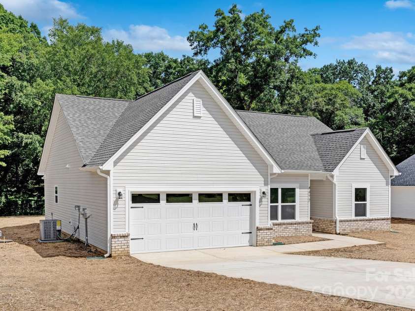 4478 Pebblebrook Circle, Concord, NC 28027.  MLS# CAR4278801, YatesRealty ID 24340. Representation