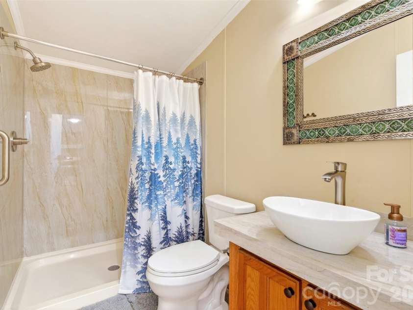 298 Wolf Crossing, Bakersville, NC 28705.  MLS# CAR4383992, YatesRealty ID 24341. 
