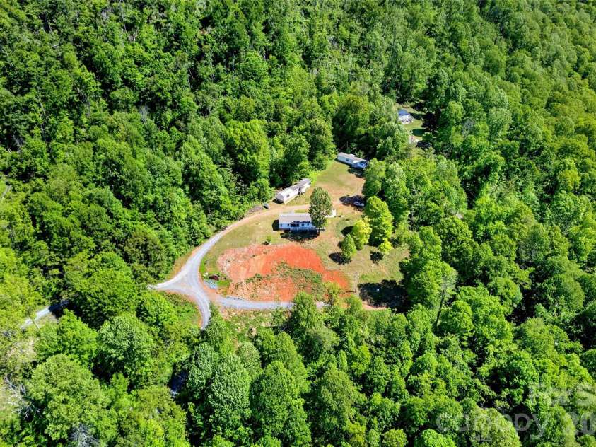 298 Wolf Crossing, Bakersville, NC 28705.  MLS# CAR4383992, YatesRealty ID 24341. 