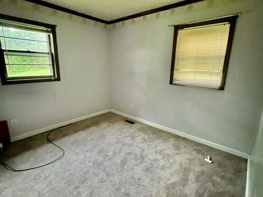 6581 Emerald Isle Drive, Sherrills Ford, NC 28673.  MLS# CAR4277382, YatesRealty ID 24341. Third bedroom