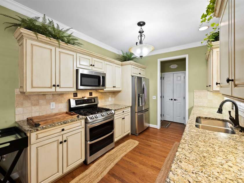 1964 Middleton Place, Rock Hill, SC 29732.  MLS# CAR4384901, YatesRealty ID 24342. 