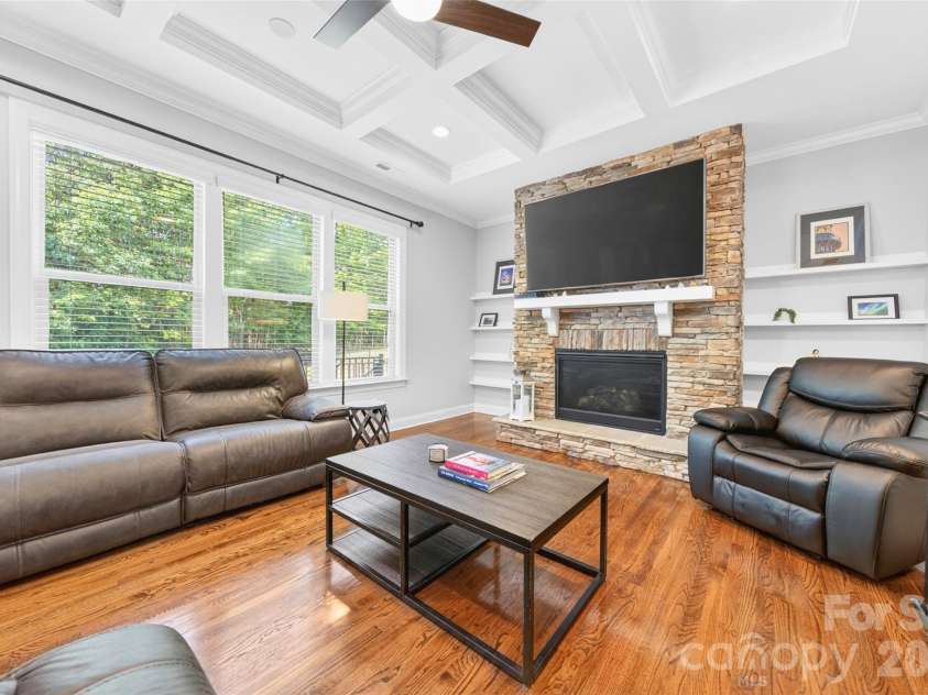6410 Willow Farm Drive, Denver, NC 28037.  MLS# CAR4384994, YatesRealty ID 24343. 