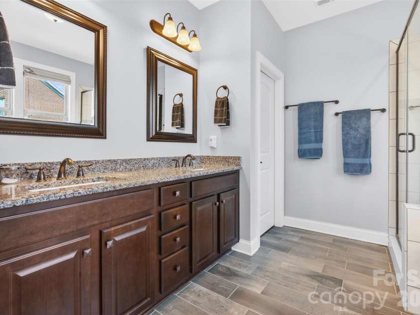 6410 Willow Farm Drive, Denver, NC 28037.  MLS# CAR4384994, YatesRealty ID 24343. 