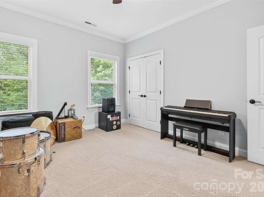 6410 Willow Farm Drive, Denver, NC 28037.  MLS# CAR4384994, YatesRealty ID 24343. 